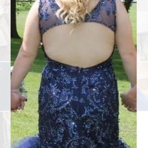 Navy blue prom dress!